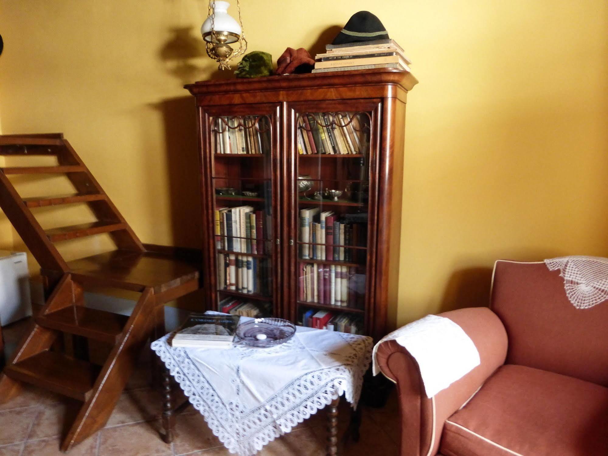Museum Hotel George Molfetas Argostoli  Buitenkant foto