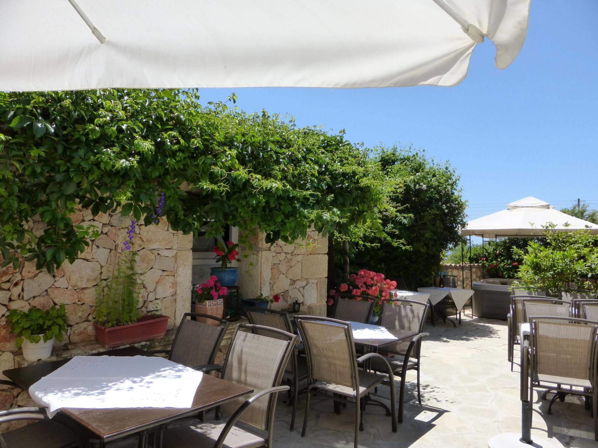 Museum Hotel George Molfetas Argostoli  Buitenkant foto